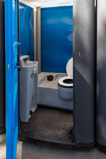 Portable Toilet Options We Offer in Jonestown, TX